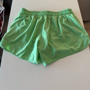 Lululemon Speed Up HR Short 2.5" *Lined size 10